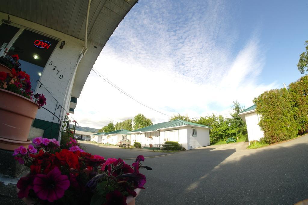 Somass Motel Port Alberni Exterior photo